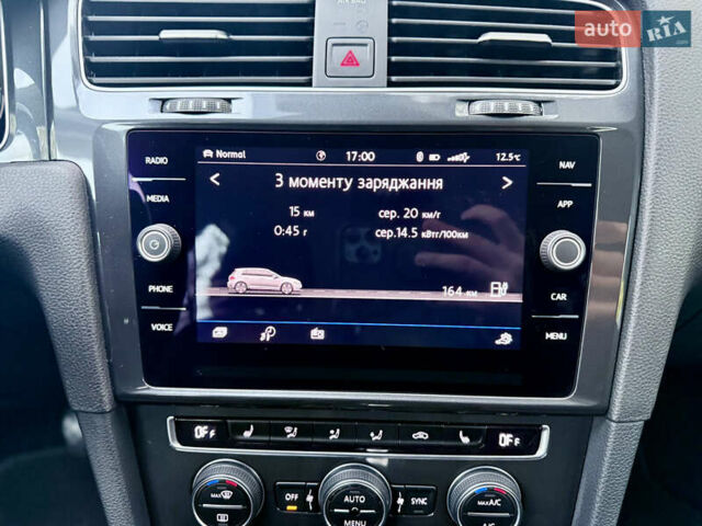 Фольксваген e-Golf 2020 в Кропивницком (Кировограде) на Automoto.ua Серый Фольксваген e-Golf, объемом двигателя 0 л и пробегом 125 тыс. км за 14550 $, фото 43 на Automoto.ua