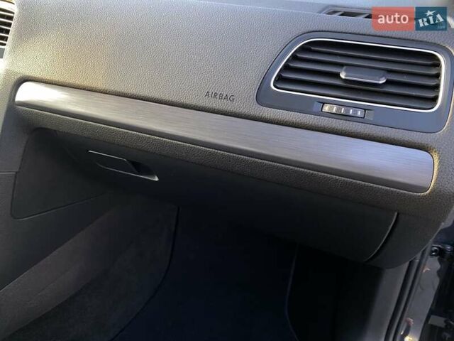 Серый Фольксваген e-Golf, объемом двигателя 0 л и пробегом 48 тыс. км за 14617 $, фото 23 на Automoto.ua