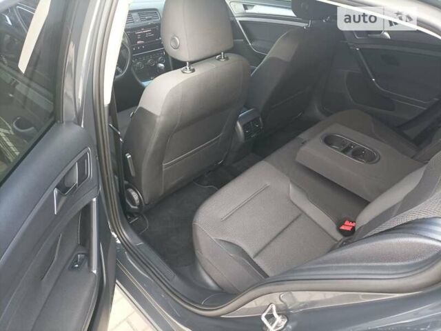 Серый Фольксваген e-Golf, объемом двигателя 0 л и пробегом 89 тыс. км за 13000 $, фото 15 на Automoto.ua