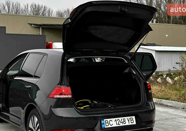 Сірий Фольксваген e-Golf, об'ємом двигуна 0 л та пробігом 64 тис. км за 13500 $, фото 42 на Automoto.ua