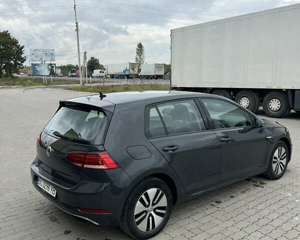 Серый Фольксваген e-Golf, объемом двигателя 0 л и пробегом 45 тыс. км за 14800 $, фото 6 на Automoto.ua