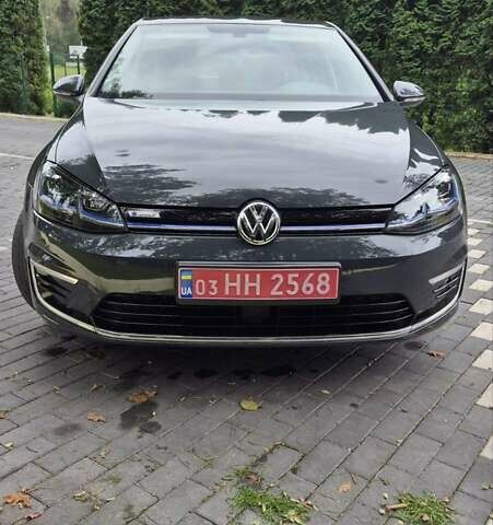 Сірий Фольксваген e-Golf, об'ємом двигуна 0 л та пробігом 67 тис. км за 15400 $, фото 6 на Automoto.ua