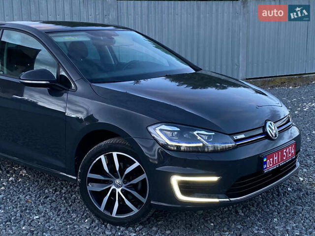 Серый Фольксваген e-Golf, объемом двигателя 0 л и пробегом 157 тыс. км за 12499 $, фото 2 на Automoto.ua