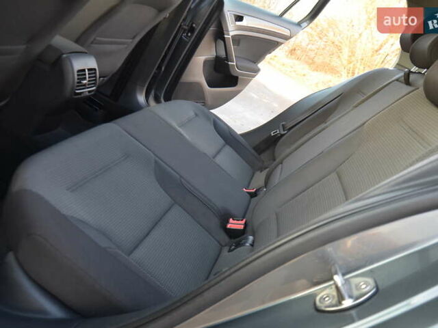 Серый Фольксваген e-Golf, объемом двигателя 0 л и пробегом 91 тыс. км за 13250 $, фото 48 на Automoto.ua