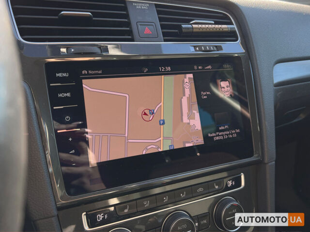 Серый Фольксваген e-Golf, объемом двигателя 36 л и пробегом 106 тыс. км за 15700 $, фото 18 на Automoto.ua