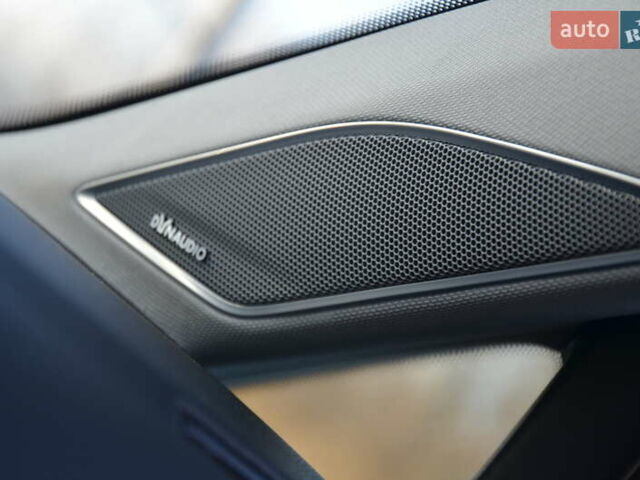 Серый Фольксваген e-Golf, объемом двигателя 0 л и пробегом 91 тыс. км за 13250 $, фото 61 на Automoto.ua