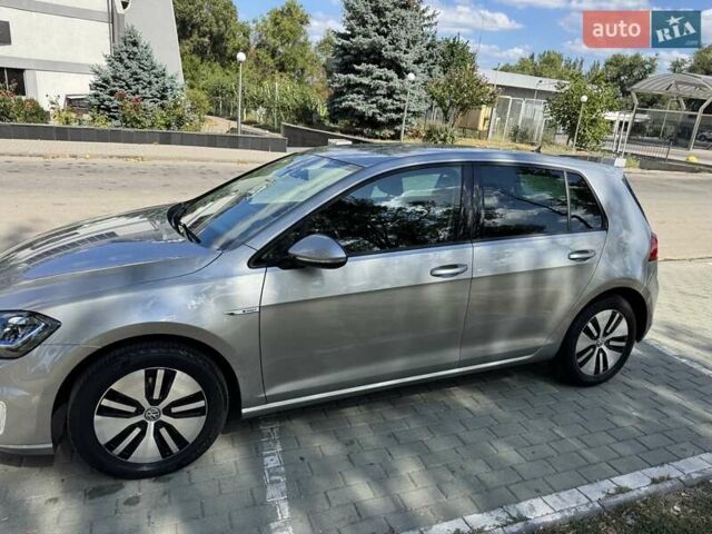 Сірий Фольксваген e-Golf, об'ємом двигуна 0 л та пробігом 50 тис. км за 15000 $, фото 3 на Automoto.ua