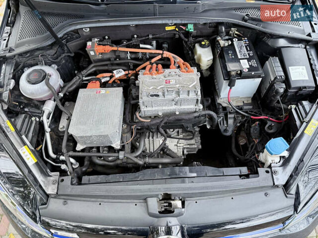 Фольксваген e-Golf 2020 в Кропивницком (Кировограде) на Automoto.ua Серый Фольксваген e-Golf, объемом двигателя 0 л и пробегом 125 тыс. км за 14550 $, фото 45 на Automoto.ua