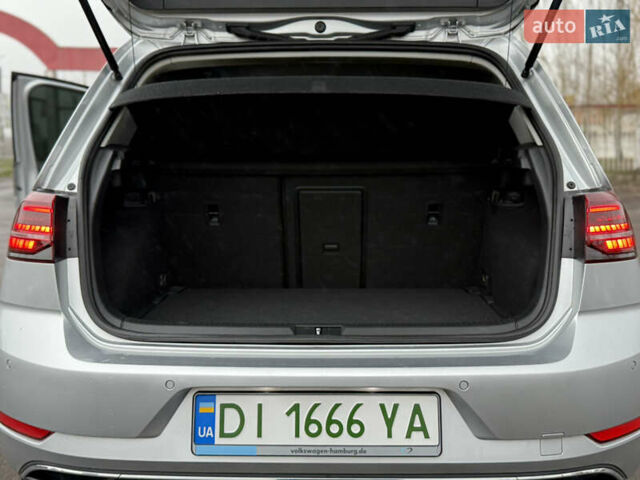 Серый Фольксваген e-Golf, объемом двигателя 0 л и пробегом 49 тыс. км за 14900 $, фото 9 на Automoto.ua