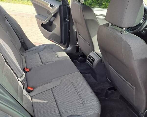 Серый Фольксваген e-Golf, объемом двигателя 0 л и пробегом 54 тыс. км за 16500 $, фото 28 на Automoto.ua