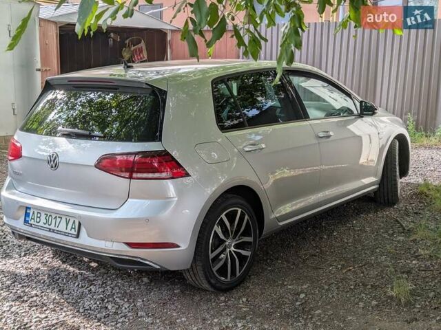 Серый Фольксваген e-Golf, объемом двигателя 0 л и пробегом 29 тыс. км за 14800 $, фото 5 на Automoto.ua