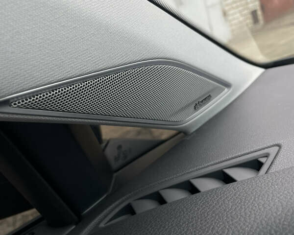 Сірий Фольксваген e-Golf, об'ємом двигуна 0 л та пробігом 40 тис. км за 16500 $, фото 51 на Automoto.ua