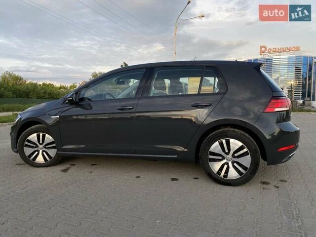 Серый Фольксваген e-Golf, объемом двигателя 0 л и пробегом 48 тыс. км за 14617 $, фото 36 на Automoto.ua