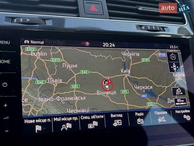 Серый Фольксваген e-Golf, объемом двигателя 0 л и пробегом 62 тыс. км за 14300 $, фото 49 на Automoto.ua