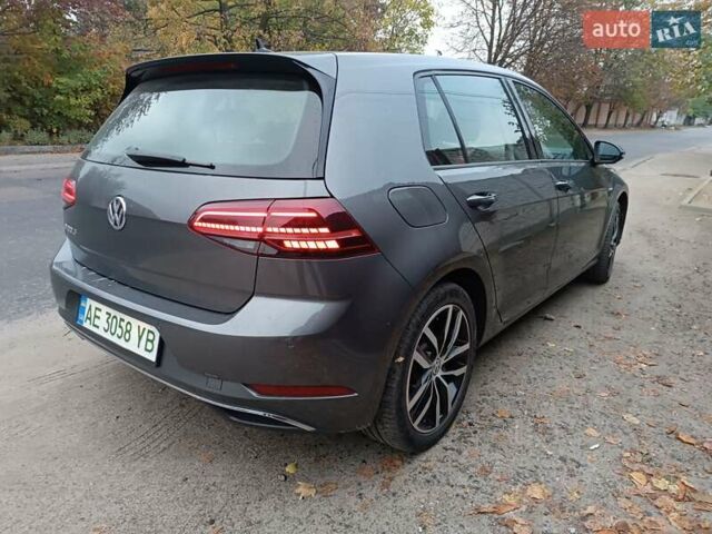 Серый Фольксваген e-Golf, объемом двигателя 0 л и пробегом 40 тыс. км за 15800 $, фото 7 на Automoto.ua