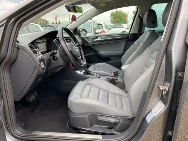Сірий Фольксваген e-Golf, об'ємом двигуна 0 л та пробігом 45 тис. км за 18200 $, фото 43 на Automoto.ua