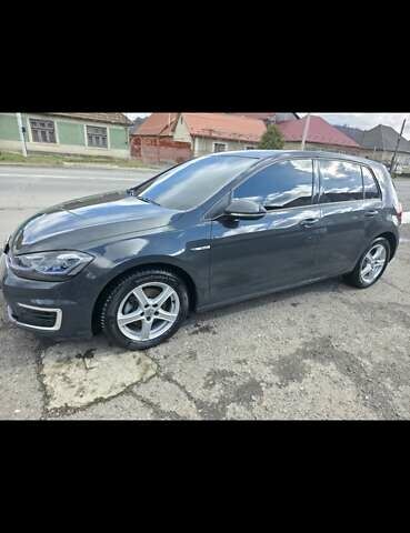 Сірий Фольксваген e-Golf, об'ємом двигуна 0 л та пробігом 81 тис. км за 13500 $, фото 2 на Automoto.ua