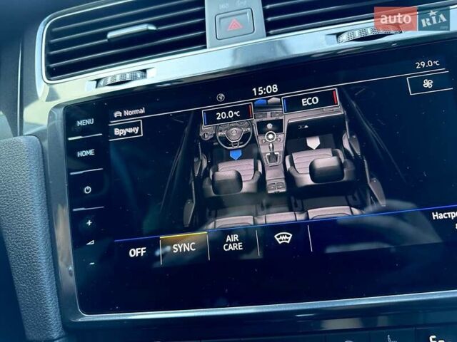 Серый Фольксваген e-Golf, объемом двигателя 0 л и пробегом 54 тыс. км за 16500 $, фото 18 на Automoto.ua