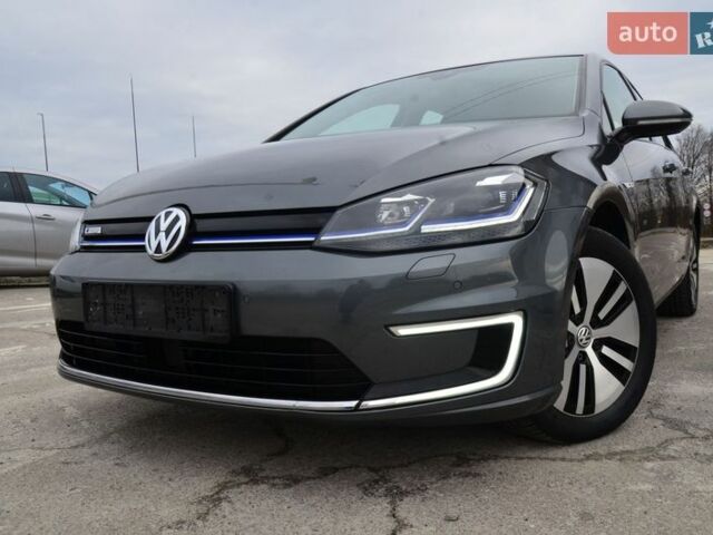 Серый Фольксваген e-Golf, объемом двигателя 0 л и пробегом 91 тыс. км за 12450 $, фото 2 на Automoto.ua
