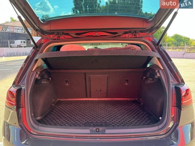 Сірий Фольксваген e-Golf, об'ємом двигуна 0 л та пробігом 63 тис. км за 17600 $, фото 13 на Automoto.ua