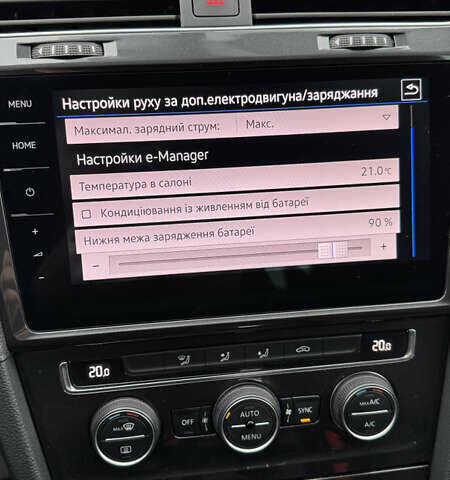 Серый Фольксваген e-Golf, объемом двигателя 0 л и пробегом 57 тыс. км за 14600 $, фото 23 на Automoto.ua