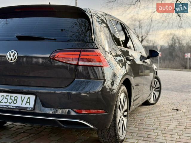 Сірий Фольксваген e-Golf, об'ємом двигуна 0 л та пробігом 94 тис. км за 14450 $, фото 15 на Automoto.ua