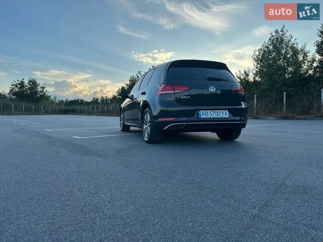 Серый Фольксваген e-Golf, объемом двигателя 0 л и пробегом 44 тыс. км за 16000 $, фото 9 на Automoto.ua