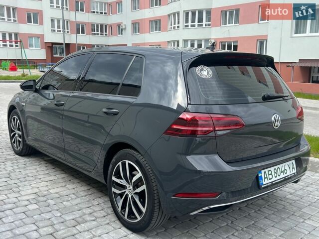 Серый Фольксваген e-Golf, объемом двигателя 0 л и пробегом 57 тыс. км за 15900 $, фото 4 на Automoto.ua