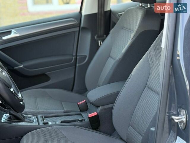 Серый Фольксваген e-Golf, объемом двигателя 0 л и пробегом 74 тыс. км за 12200 $, фото 20 на Automoto.ua