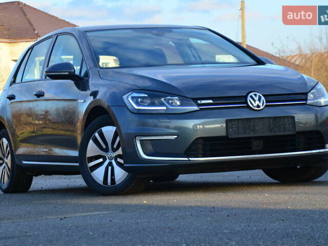 Серый Фольксваген e-Golf, объемом двигателя 0 л и пробегом 91 тыс. км за 13250 $, фото 24 на Automoto.ua