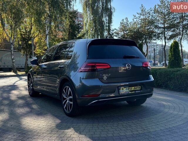Серый Фольксваген e-Golf, объемом двигателя 0 л и пробегом 60 тыс. км за 17200 $, фото 4 на Automoto.ua
