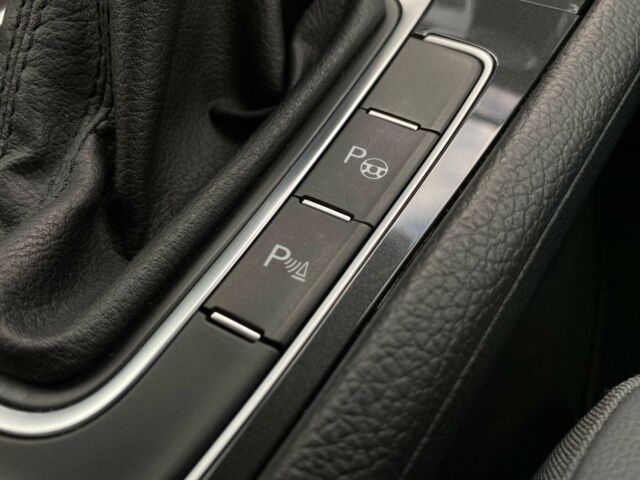 Сірий Фольксваген e-Golf, об'ємом двигуна 0 л та пробігом 45 тис. км за 18200 $, фото 66 на Automoto.ua