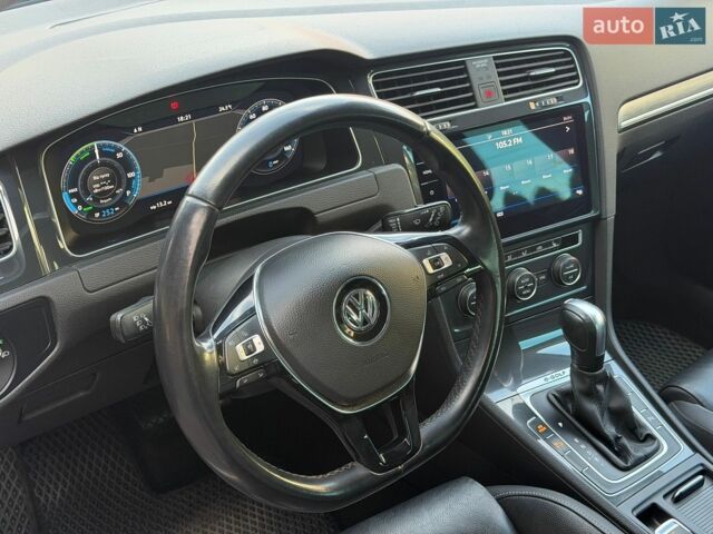 Серый Фольксваген e-Golf, объемом двигателя 0 л и пробегом 87 тыс. км за 15999 $, фото 22 на Automoto.ua