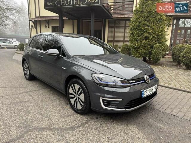 Серый Фольксваген e-Golf, объемом двигателя 0 л и пробегом 40 тыс. км за 15300 $, фото 2 на Automoto.ua