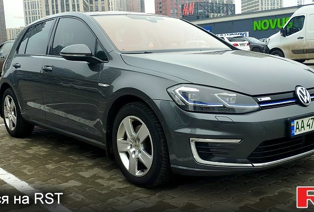 Серый Фольксваген e-Golf, объемом двигателя 0 л и пробегом 0 тыс. км за 15200 $, фото 7 на Automoto.ua