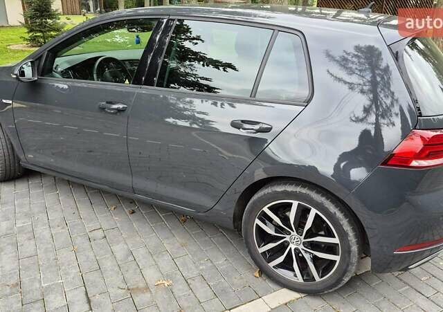 Сірий Фольксваген e-Golf, об'ємом двигуна 0 л та пробігом 81 тис. км за 15600 $, фото 1 на Automoto.ua