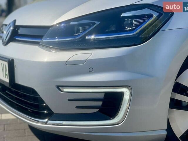 Серый Фольксваген e-Golf, объемом двигателя 0 л и пробегом 75 тыс. км за 13200 $, фото 26 на Automoto.ua