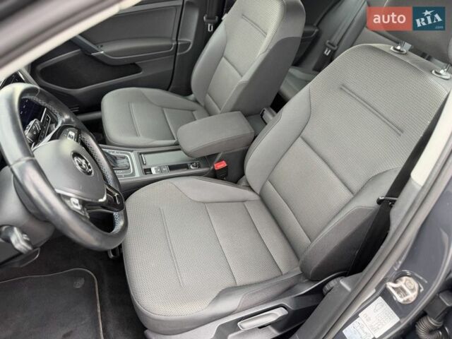 Сірий Фольксваген e-Golf, об'ємом двигуна 0 л та пробігом 75 тис. км за 13999 $, фото 24 на Automoto.ua