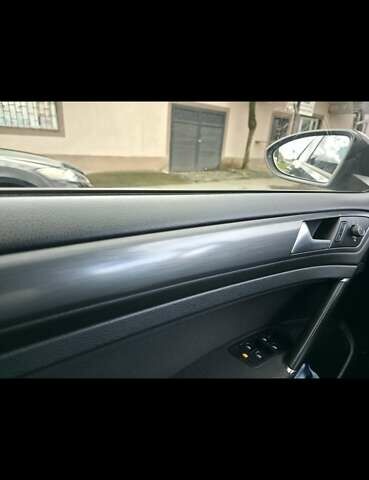 Сірий Фольксваген e-Golf, об'ємом двигуна 0 л та пробігом 81 тис. км за 13500 $, фото 15 на Automoto.ua