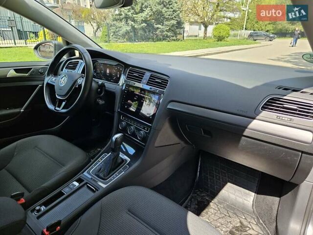 Сірий Фольксваген e-Golf, об'ємом двигуна 0 л та пробігом 41 тис. км за 15800 $, фото 4 на Automoto.ua