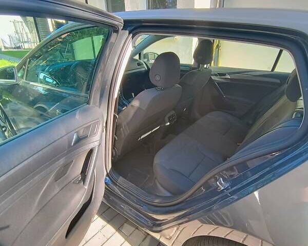 Серый Фольксваген e-Golf, объемом двигателя 0 л и пробегом 59 тыс. км за 16500 $, фото 10 на Automoto.ua