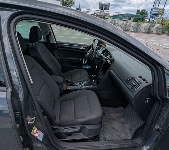 Сірий Фольксваген e-Golf, об'ємом двигуна 0 л та пробігом 102 тис. км за 13000 $, фото 7 на Automoto.ua
