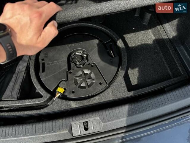 Сірий Фольксваген e-Golf, об'ємом двигуна 0 л та пробігом 92 тис. км за 13200 $, фото 5 на Automoto.ua