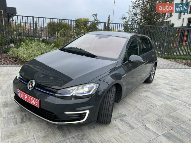 Серый Фольксваген e-Golf, объемом двигателя 0 л и пробегом 91 тыс. км за 13500 $, фото 1 на Automoto.ua