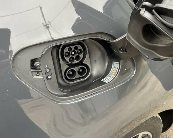 Сірий Фольксваген e-Golf, об'ємом двигуна 0 л та пробігом 40 тис. км за 16500 $, фото 14 на Automoto.ua