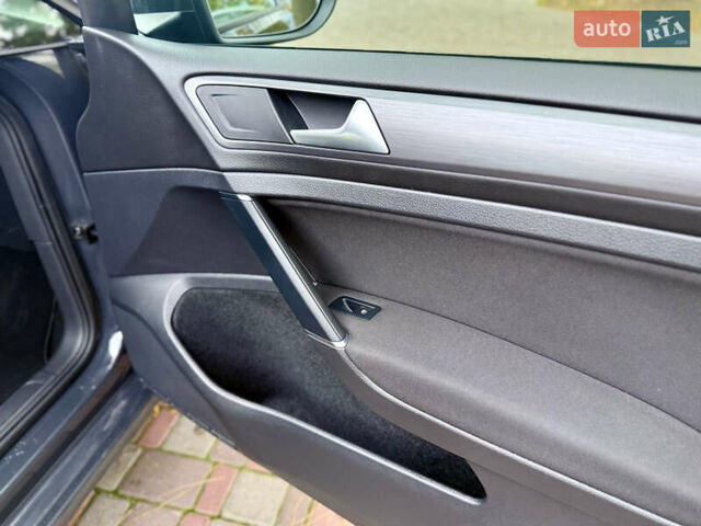 Фольксваген e-Golf 2020 в Кропивницком (Кировограде) на Automoto.ua Серый Фольксваген e-Golf, объемом двигателя 0 л и пробегом 125 тыс. км за 14550 $, фото 24 на Automoto.ua