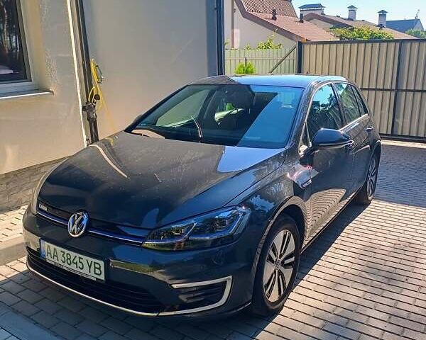 Серый Фольксваген e-Golf, объемом двигателя 0 л и пробегом 59 тыс. км за 16500 $, фото 7 на Automoto.ua