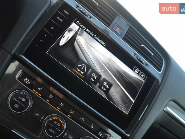 Серый Фольксваген e-Golf, объемом двигателя 0 л и пробегом 91 тыс. км за 13250 $, фото 68 на Automoto.ua