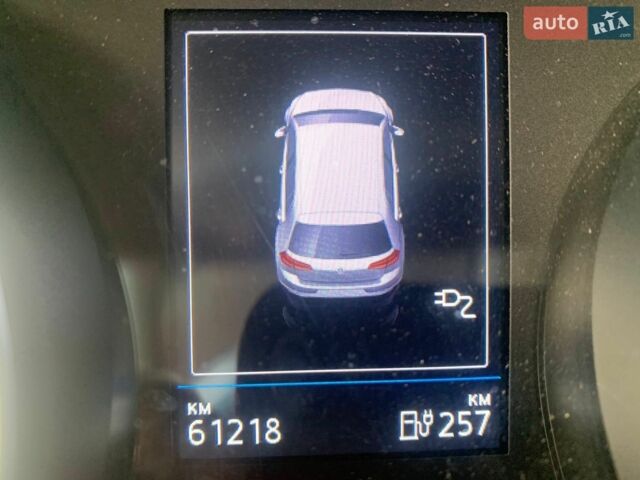 Серый Фольксваген e-Golf, объемом двигателя 0 л и пробегом 61 тыс. км за 14500 $, фото 15 на Automoto.ua