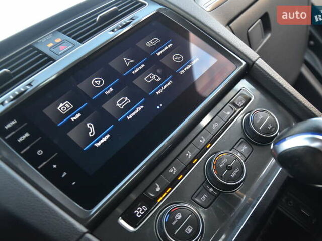 Серый Фольксваген e-Golf, объемом двигателя 0 л и пробегом 91 тыс. км за 13250 $, фото 39 на Automoto.ua